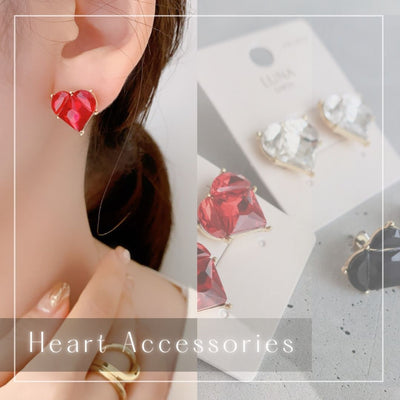 We have received a shipment of classic heart accessories. 