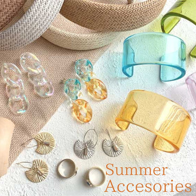 Accessories that are active in summer outfits that tend to be simple have arrived. 