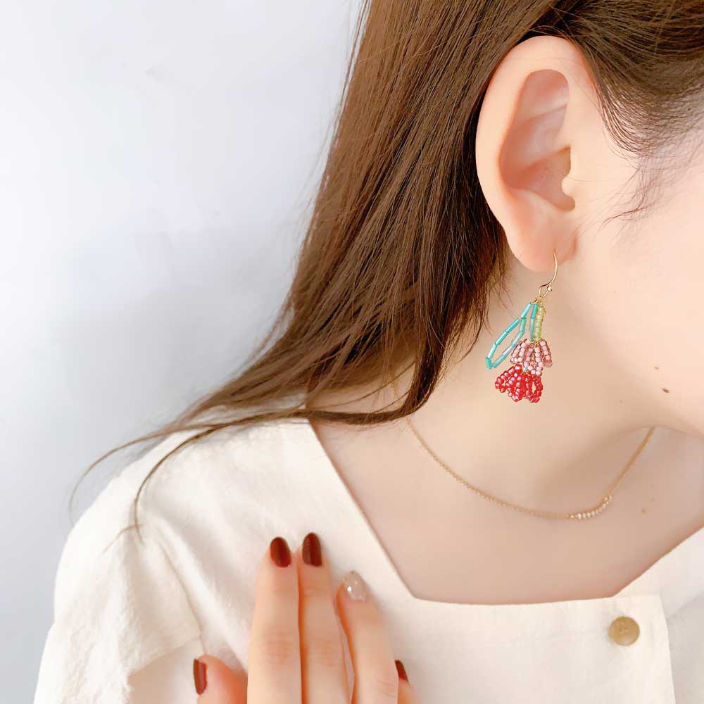 (P-796) チューリップフックピアス レッド(RED)