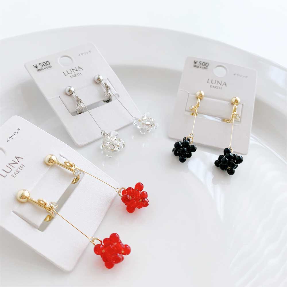 505】アクリルビーズのピアス／イヤリング