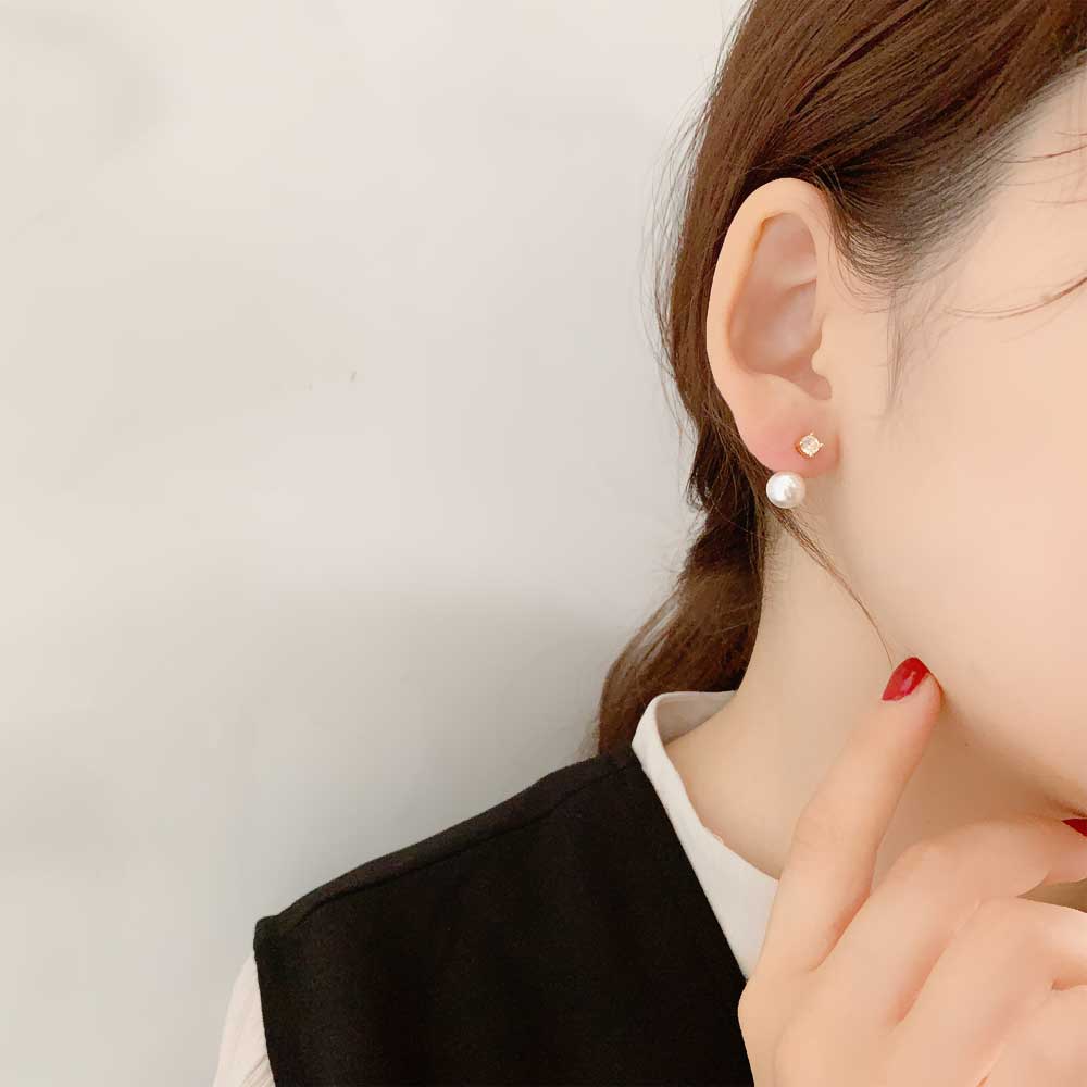 P-673) Zirconia x Pearl Swing Titanium Earrings – LUNA EARTH ONLINE