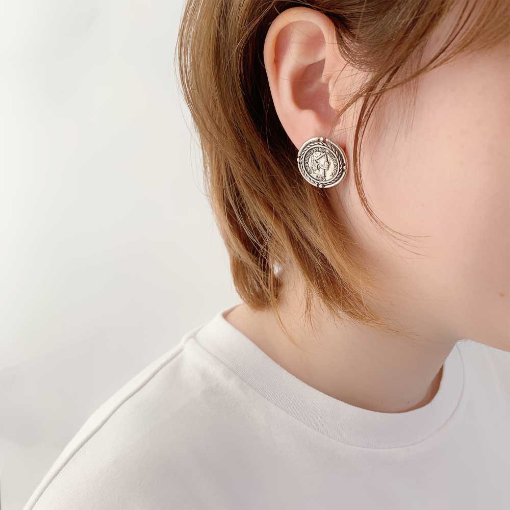 在庫切れ✨アシンメトリー チェーン ピアス✨グラデーション チタン 